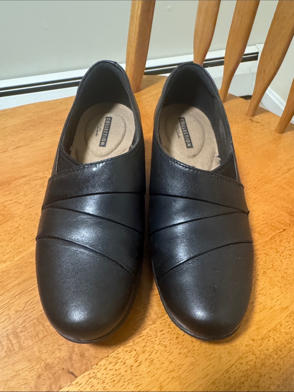 Collection B Black Leather Slip-On Flats for Women